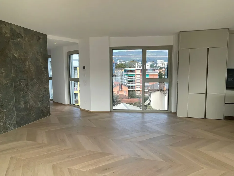 Elegante Wohnung mit Dachterrasse in Massagno – Sofort verfügbar