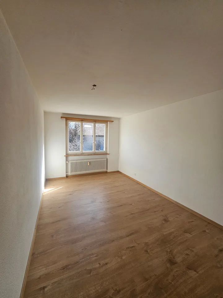 Helle 4.5-Zimmer-Wohnung mit Balkon in Schwarzenburg mieten