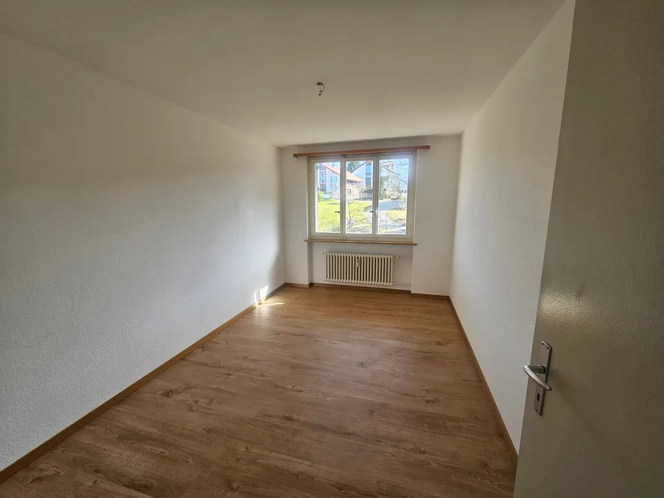 Helle 4.5-Zimmer-Wohnung mit Balkon in Schwarzenburg mieten