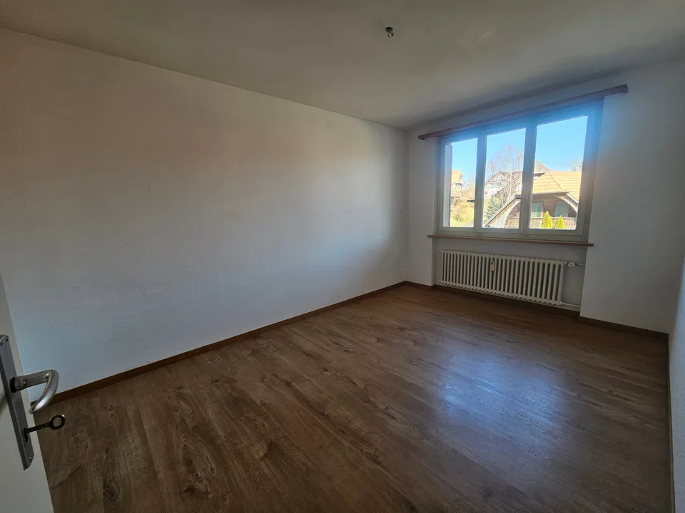 Helle 4.5-Zimmer-Wohnung mit Balkon in Schwarzenburg mieten