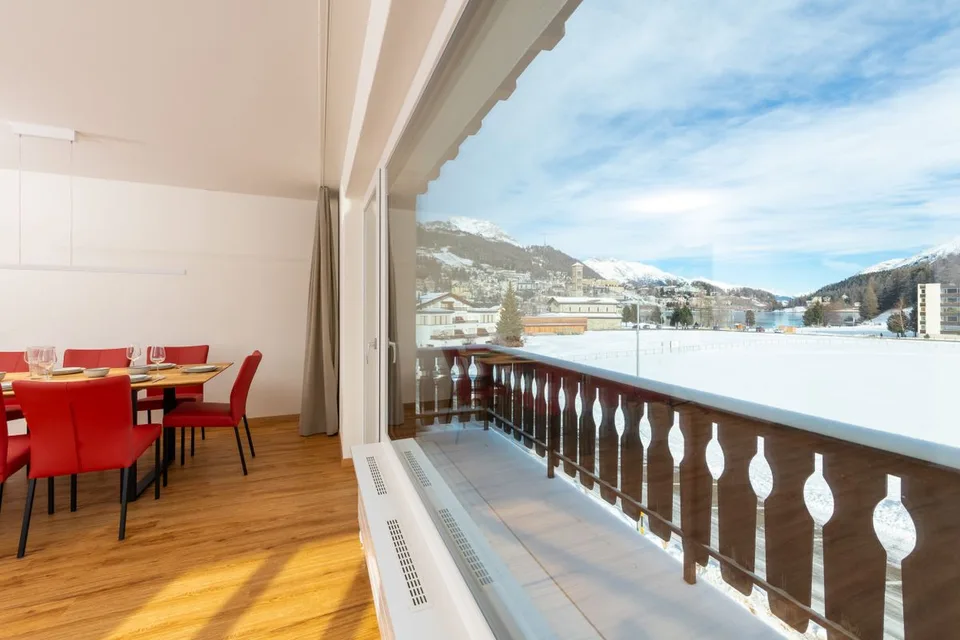 Appartamento arredato di 4.5 locali con vista sulle montagne a Sankt Moritz, stagione invernale