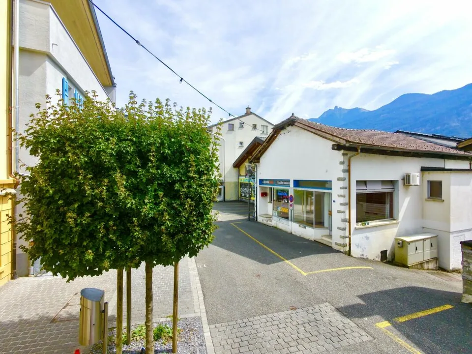 Haus im Herzen von Fully mit großem Potenzial – Foto 2 von 13