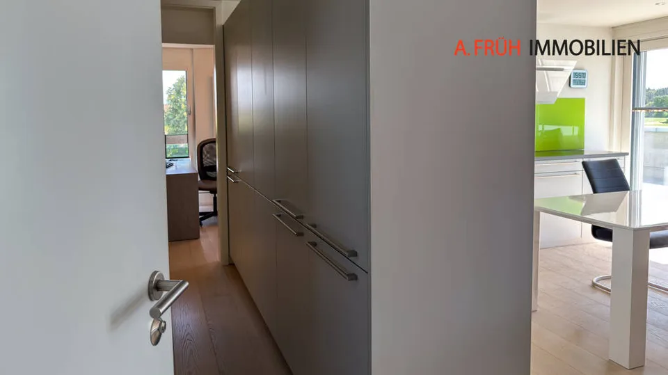 Appartement penthouse 2.5 pièces avec deux places de parking – photo 4 sur 13