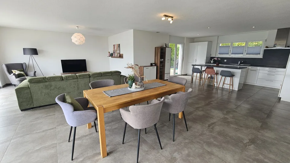 In vendita a Delémont bellissima casa a schiera di 5,5 locali – foto 4 di 13