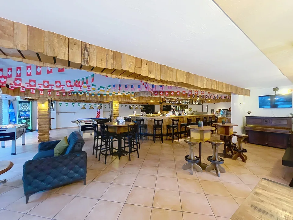 Bar/restaurant au coeur de Grimentz – photo 7 sur 12
