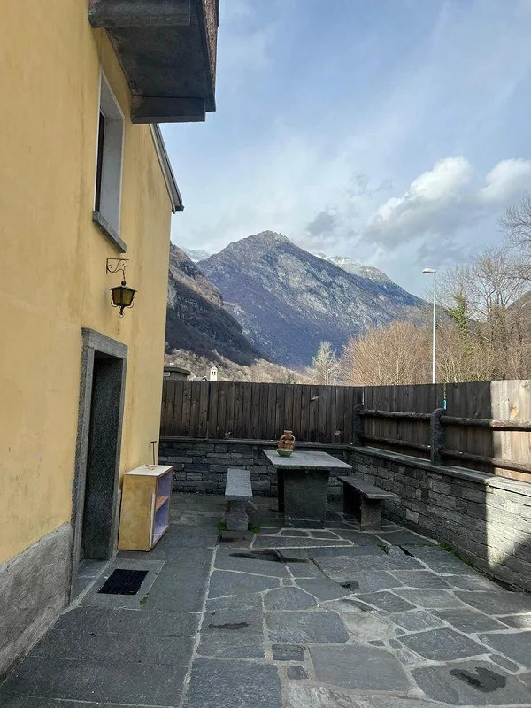 Maison rénovée avec 3 appartements au centre de Cevio | Renovie... – photo 13 sur 22