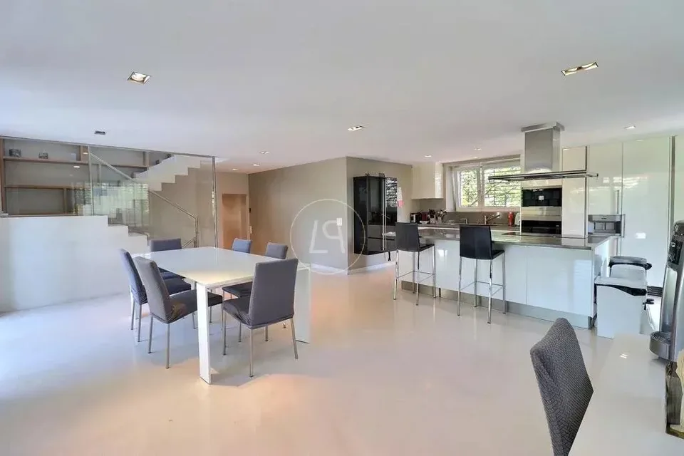Exclusivité: Belle villa familiale, 6 chambres à coucher ? Chambésy, – photo 8 sur 13