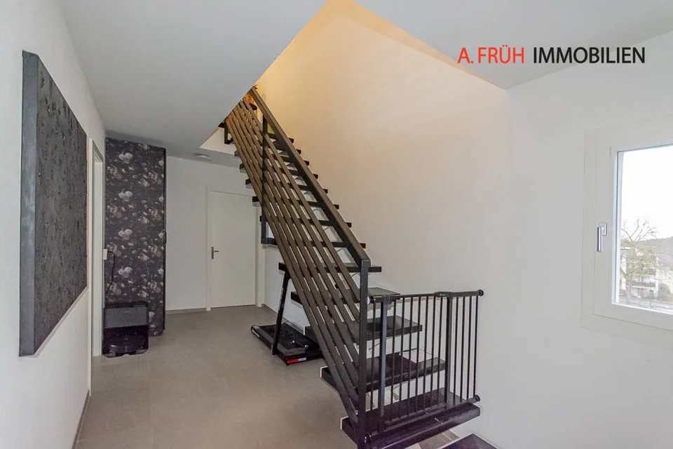 Maisonettewohnung mit Stil: Modernes Wohnkonzept und sonnige Balkone – Foto 7 von 11