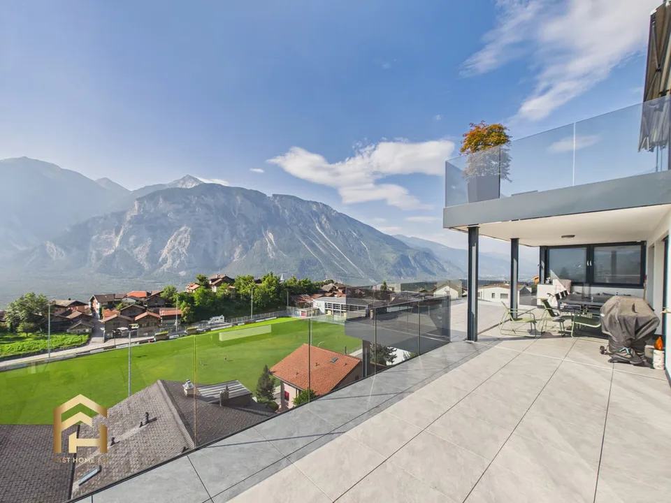 Ampio appartamento con terrazza 5.5 con vista libera sulla valle del Rodano