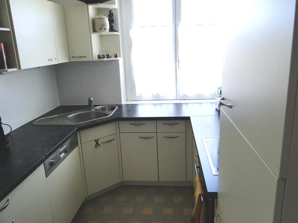 2-room apartment with balcony – photo 2 of 11
