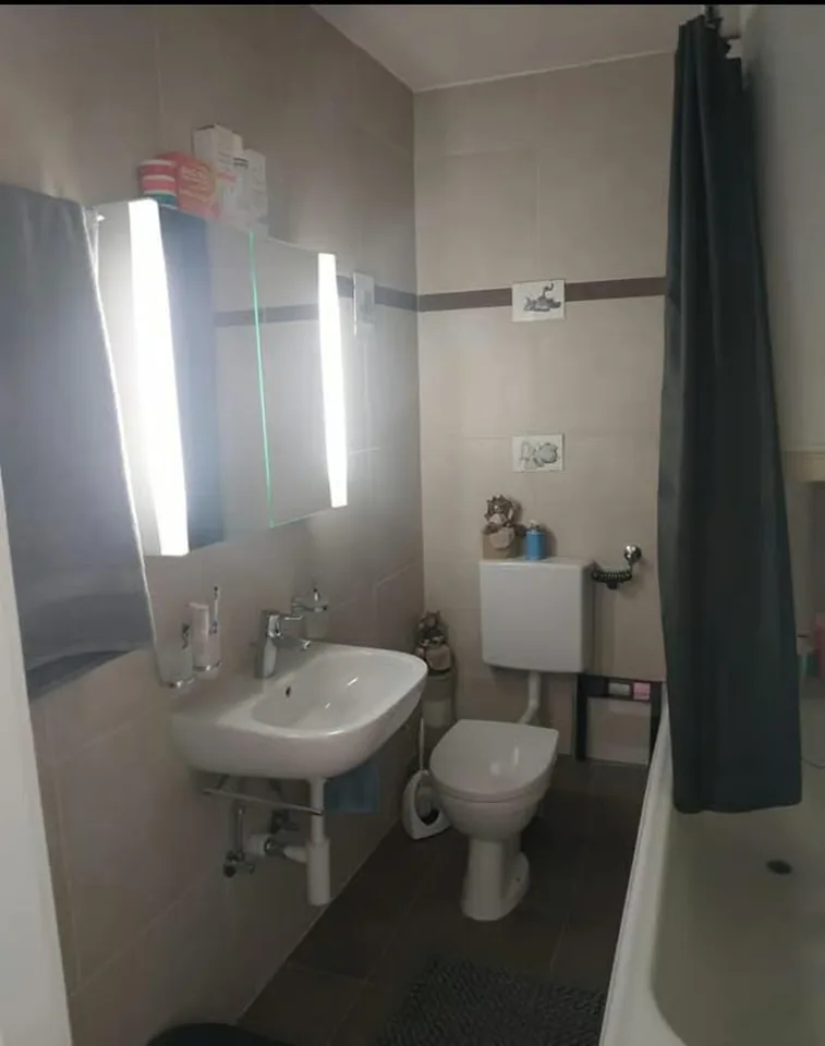2-room apartment with balcony – photo 8 of 11