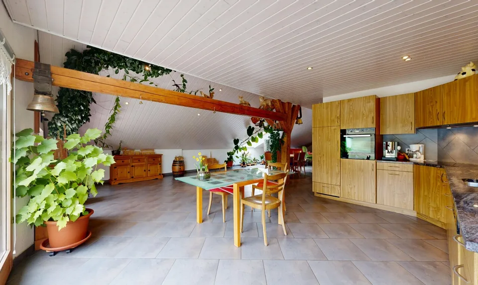 380 m² House with Mountain View and High Yield Potential – photo 7 of 11