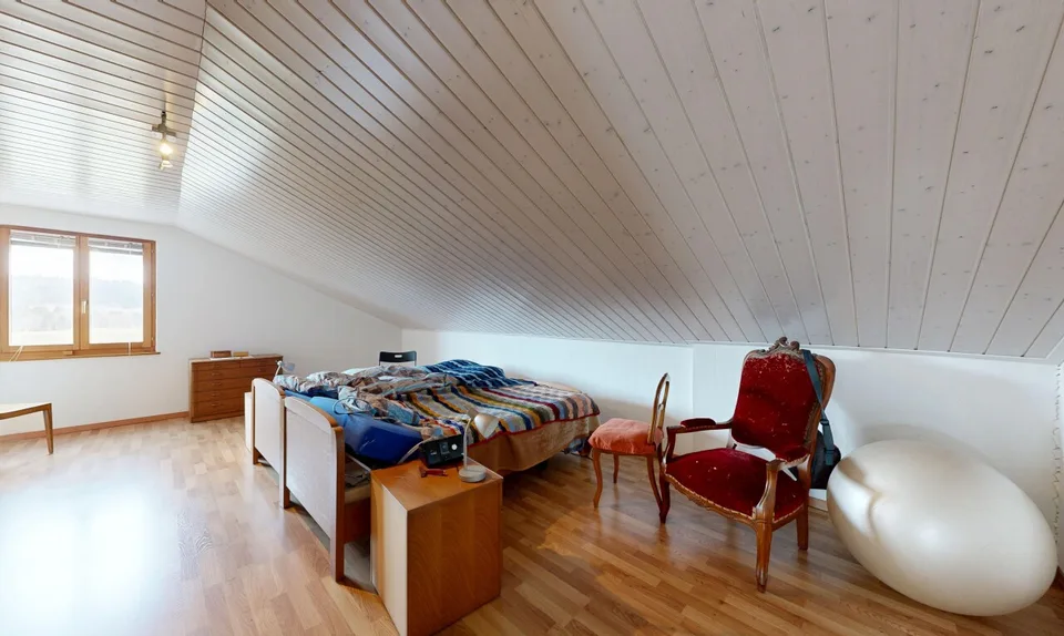 380 m² House with Mountain View and High Yield Potential – photo 10 of 11