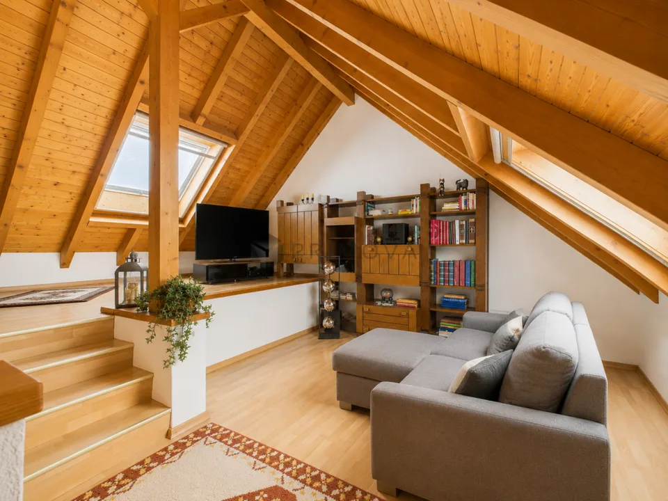 Stilvolles Reihenhaus mit privatem Garten und viel Wohnkomfort – Foto 9 von 10