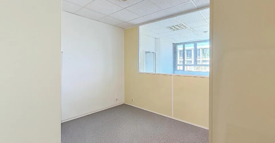Gewerbefläche von etwa 146 m2 im oberen Erdgeschoss – Foto 7 von 9