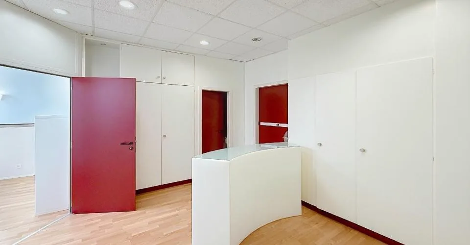 Gewerbefläche von etwa 146 m2 im oberen Erdgeschoss – Foto 3 von 9