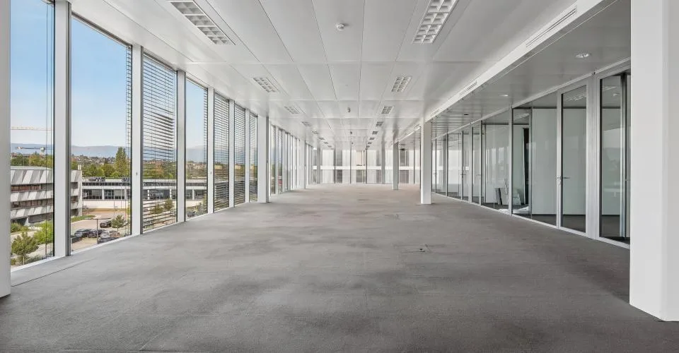 Ein moderner Raum von 450 m² im Herzen von Plan-les-Ouates – Foto 9 von 21