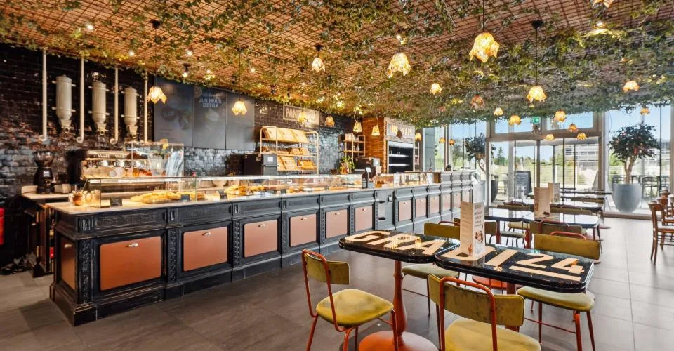 Ein moderner Raum von 450 m² im Herzen von Plan-les-Ouates – Foto 3 von 21