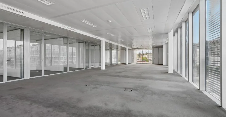 Ein moderner Raum von 450 m² im Herzen von Plan-les-Ouates – Foto 8 von 21