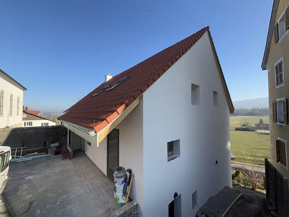 3,5-Zimmer-Wohnung im 1. Stock in Courtedoux zu vermieten
