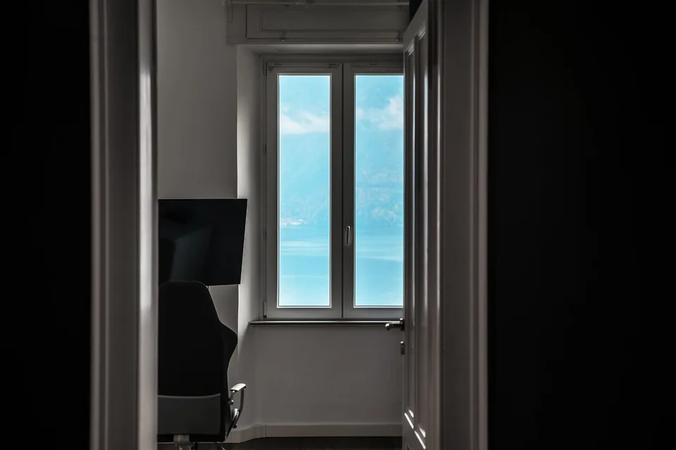 DIRETTAMENTE DAL PROPRIETARIO - Villa in centro a Lugano con piena vista lago – foto 17 di 30