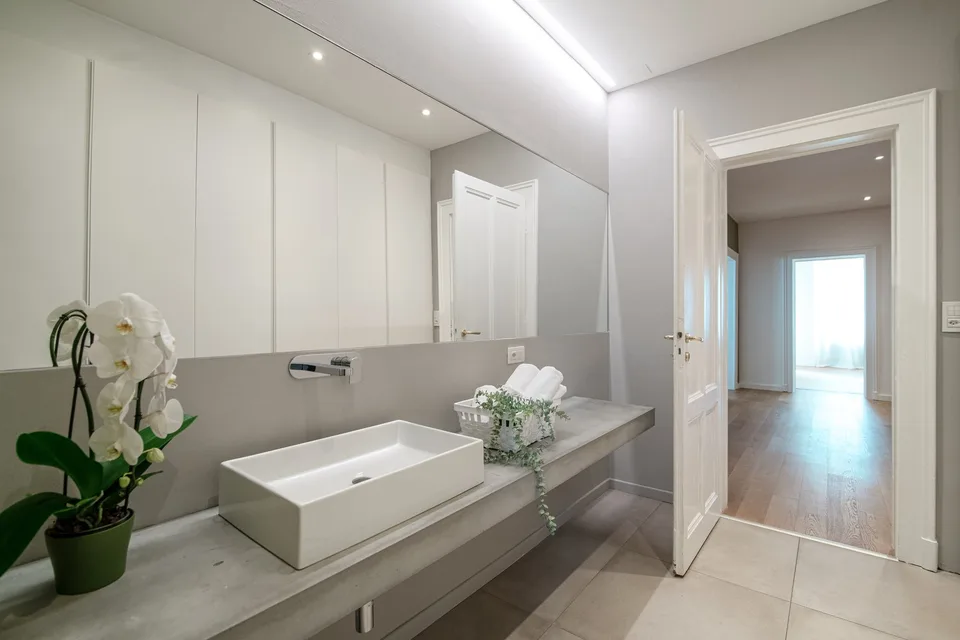 DIRETTAMENTE DAL PROPRIETARIO - Villa in centro a Lugano con piena vista lago – foto 25 di 30