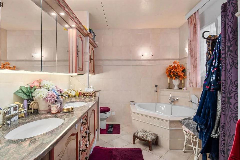 Propriété avec maison principale et maison d'hôtes / bureau dans un emplacement dégagé – photo 9 sur 13