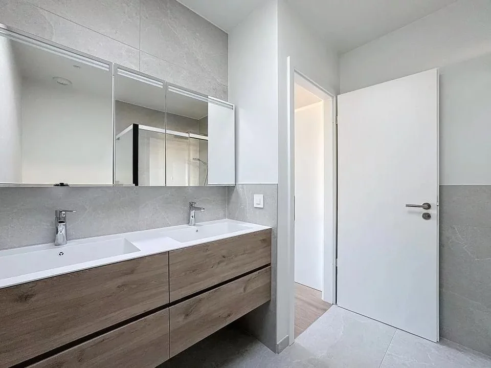 4 Zimmer Wohnung in Vésenaz – foto 25 di 35