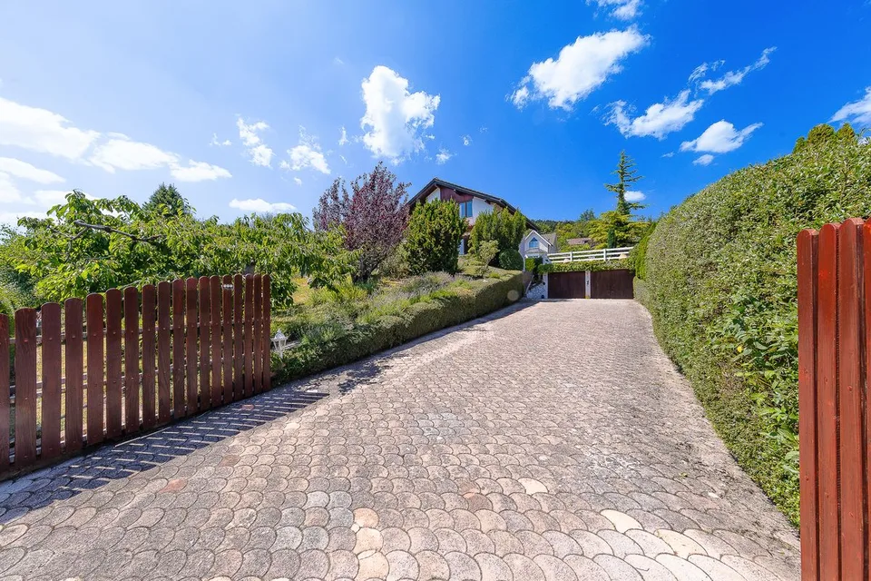 Beautiful house with a view in Arzier! – photo 6 of 13