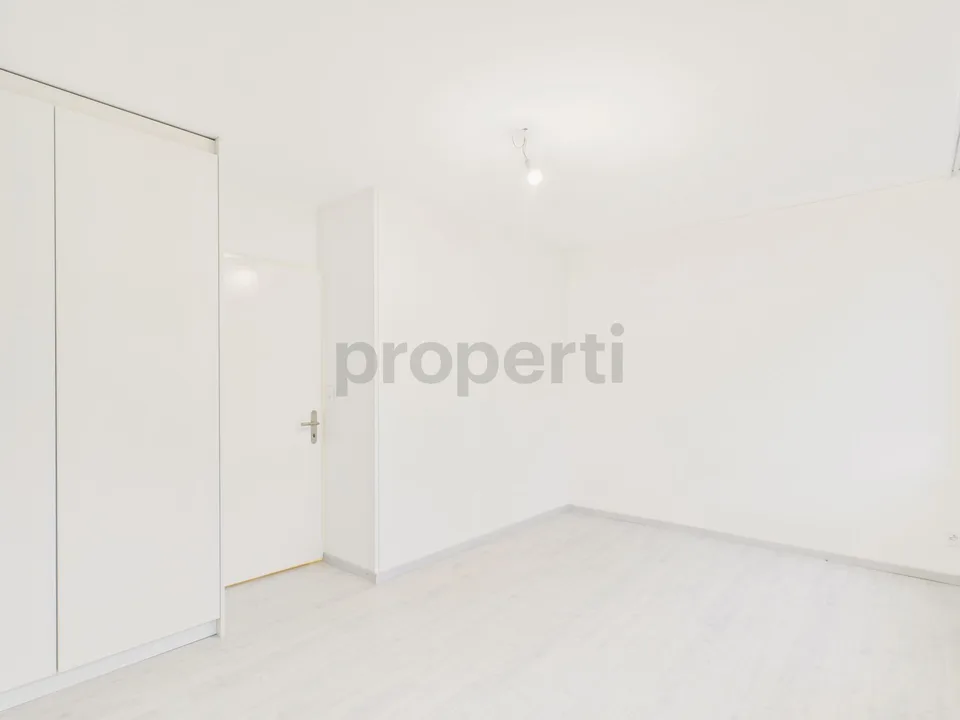 Modern 6.5 room row house with garden in La Neuveville