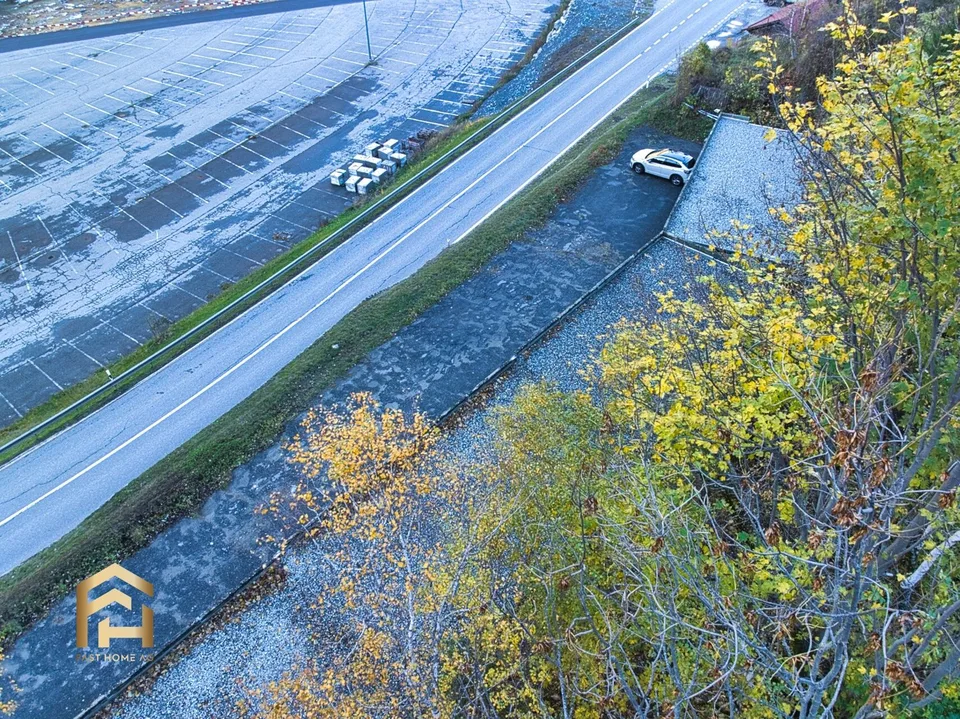 Box garage pratico nella migliore posizione sopra la stazione a valle di Betten – foto 8 di 13