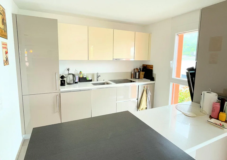 Elegante Wohnung mit Terrasse in einer bequemen und strategischen Lage – Foto 7 von 14
