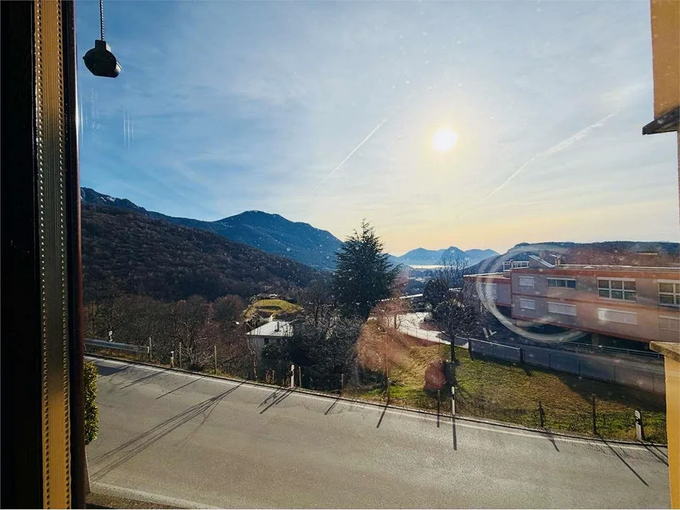Lopagno - geräumige 2,5 Zimmer mit Terrasse mit Seeblick und Pool – Foto 12 von 13