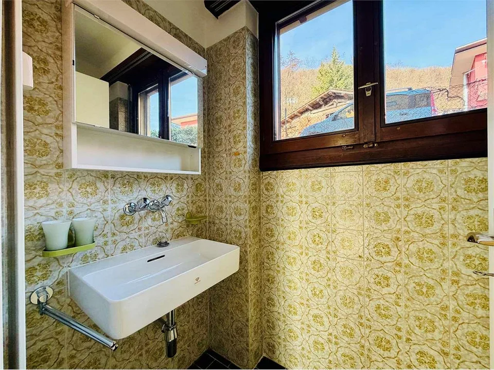 Lopagno - geräumige 2,5 Zimmer mit Terrasse mit Seeblick und Pool – Foto 9 von 13