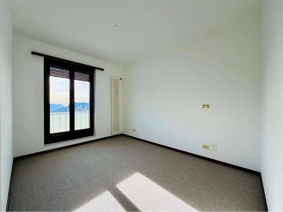 Lopagno - geräumige 2,5 Zimmer mit Terrasse mit Seeblick und Pool – Foto 11 von 13