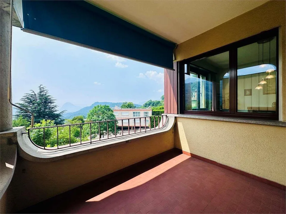 Lopagno - geräumige 2,5 Zimmer mit Terrasse mit Seeblick und Pool – Foto 3 von 13