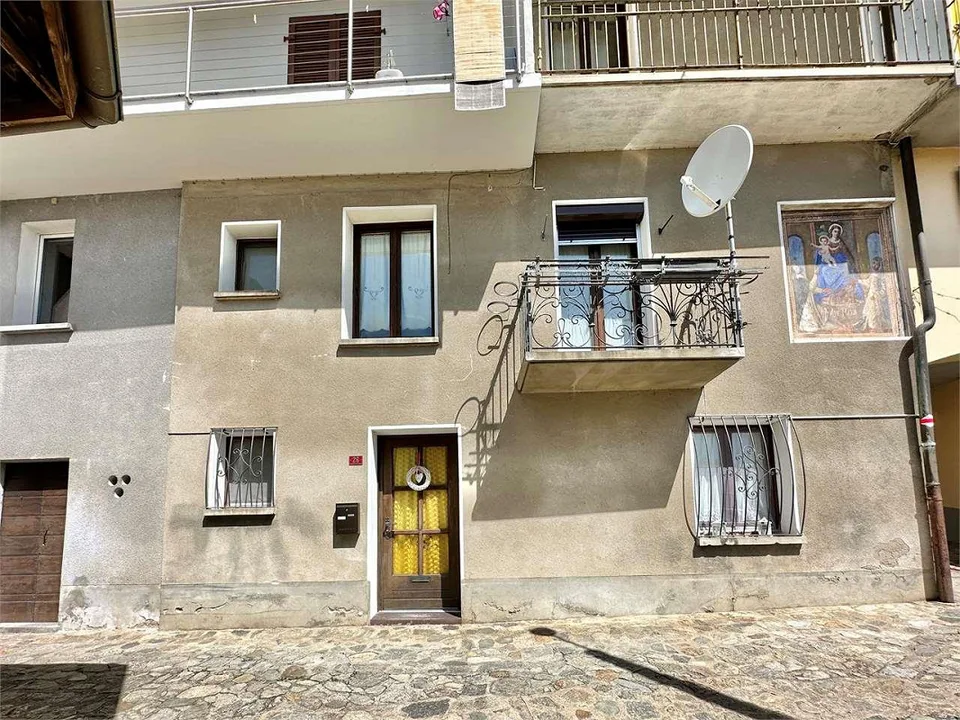 Bel appartement 2.5 pièces avec cheminée à Curio – photo 12 sur 13