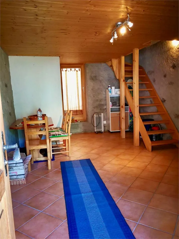 Tipica casa ticinese con grottino e mansarda nel cuore di Campo Blenio – foto 10 di 12