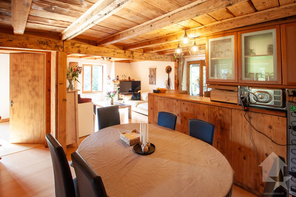 Appartamento in un piccolo chalet sui Mayens de Conthey – foto 7 di 12