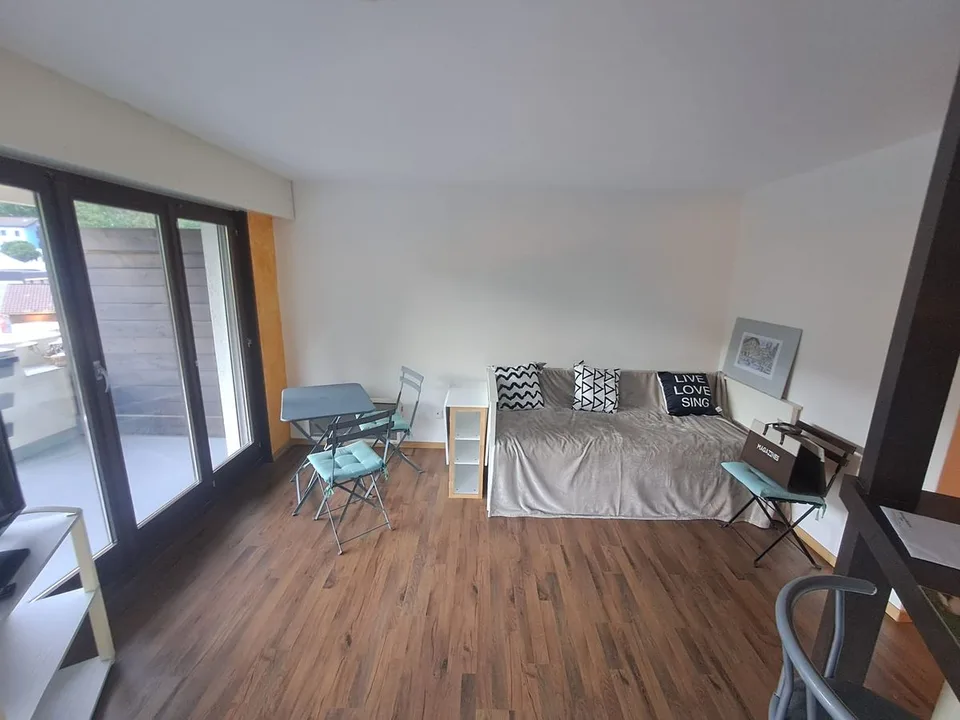 Charmante möblierte 2,5-Zimmer-Wohnung mit großer Terrasse und freiem Blick - Saint-Cergue