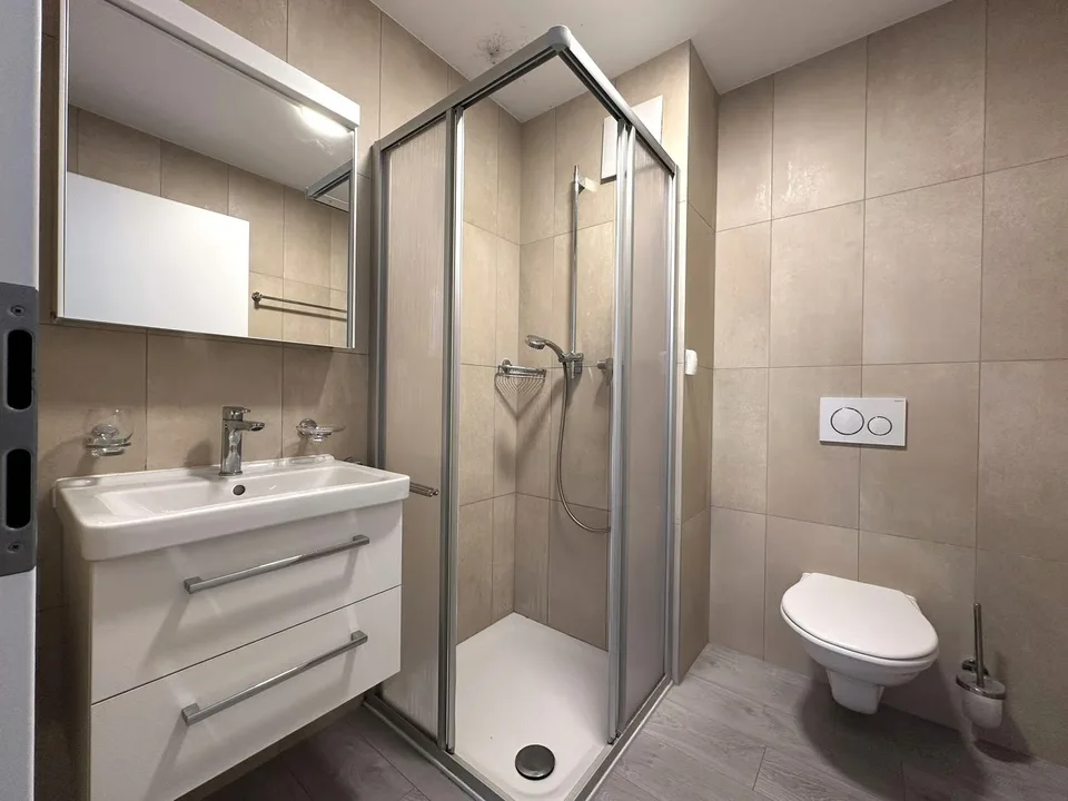 Moderno appartamento di 2.5 locali con balcone a Cadenazzo