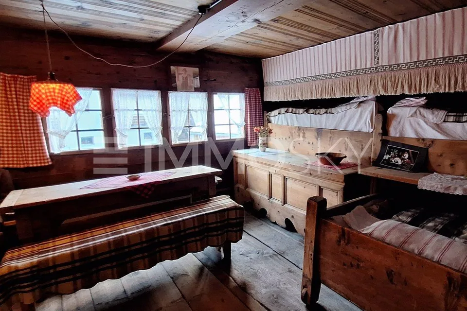 TROPPO TARDI, GIÀ RISERVATO... Casa nel cuore di Haudères da ristrutturare – foto 4 di 10