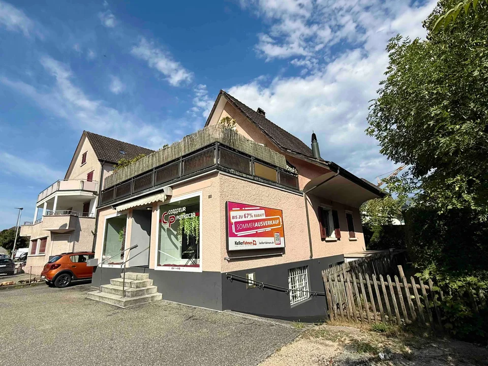 6.5-Room House with Commercial Share for Sale in Zuchwil – photo 1 of 12