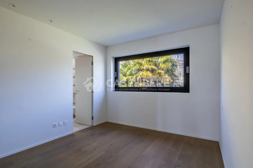 MERVEILLEUX PENTHOUSE AVEC VUE SUR LE LAC À PURA