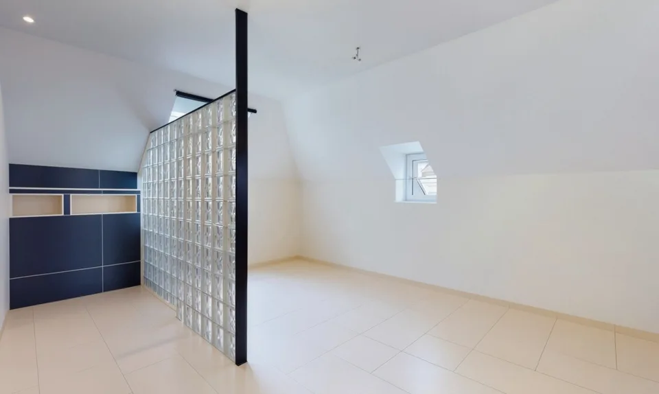 Außergewöhnliche Gelegenheit - Vollständig renovierte Penthouse - Stadtzentrum – Foto 8 von 10