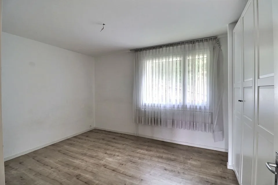 OPPORTUNITE: APPARTEMENT DE 4,5 PIECES LIBRE DE SUITE AVEC ARRETS DE BUS A PROXIMITE – photo 13 sur 13