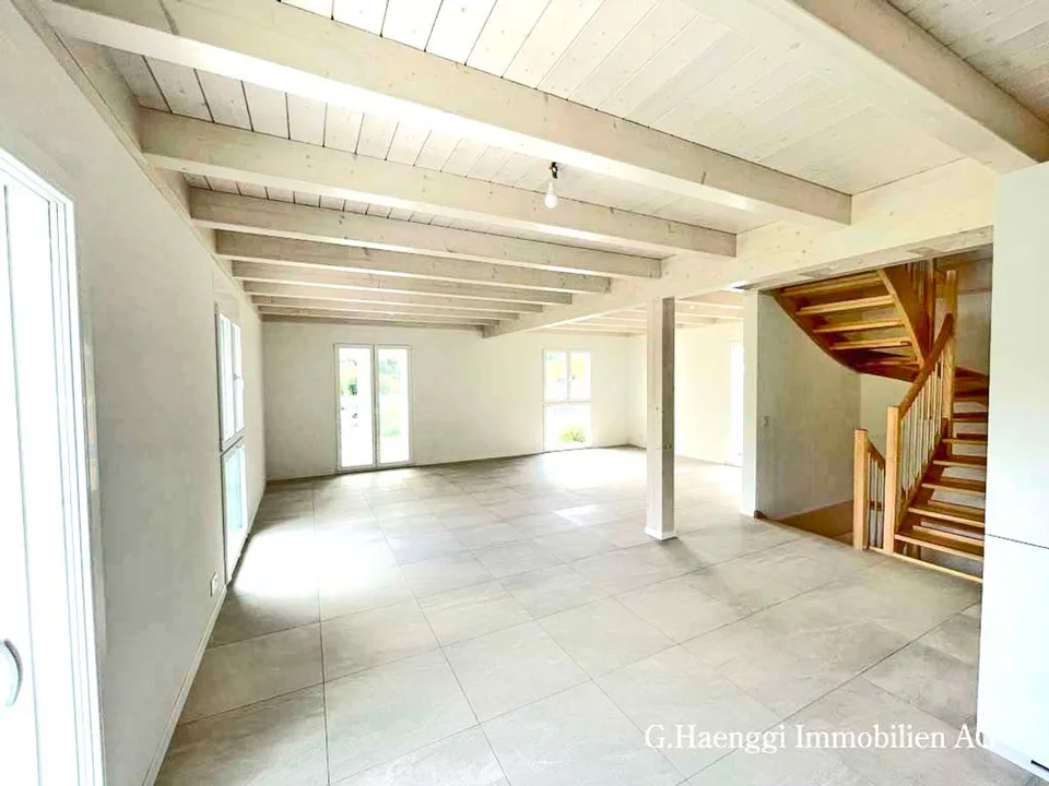 Nuova e spaziosa casa unifamiliare da 5 a 7,5 stanze con vista a Läufelfingen – foto 8 di 13