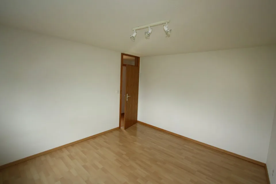 Geräumige 4.5-Zimmer-Wohnung mit Balkon in Münchenbuchsee