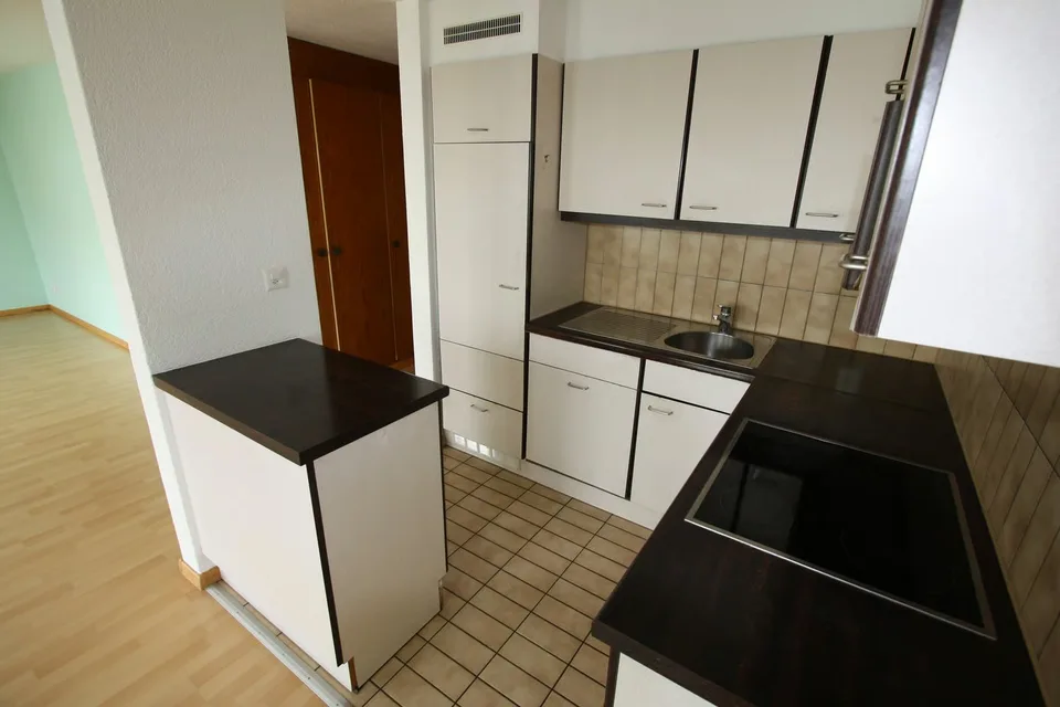 Geräumige 4.5-Zimmer-Wohnung mit Balkon in Münchenbuchsee