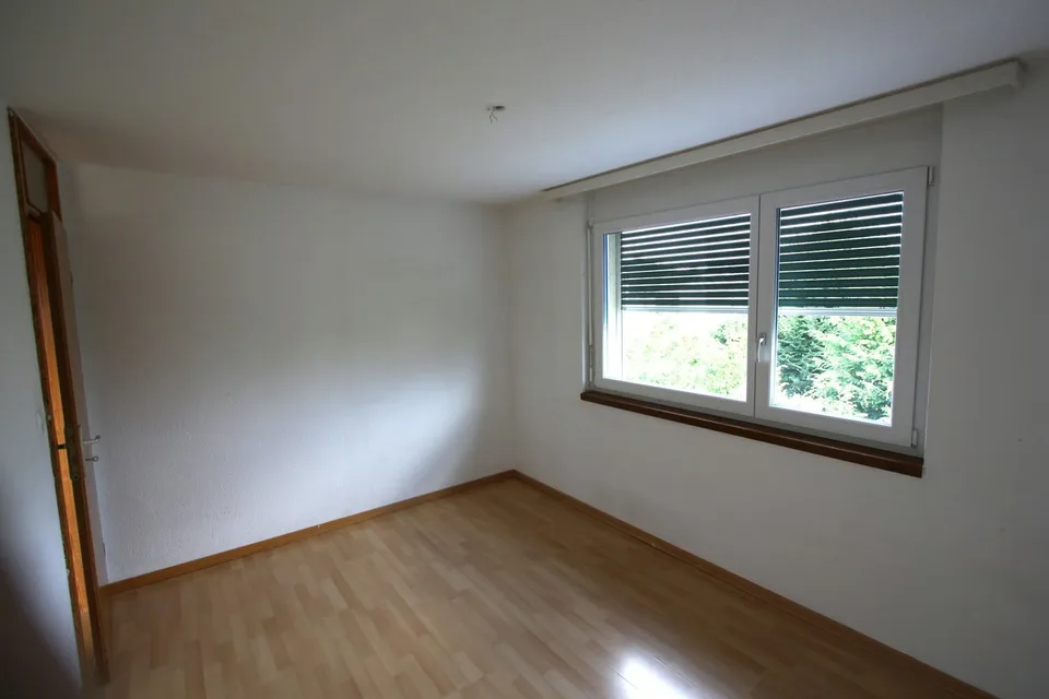 Geräumige 4.5-Zimmer-Wohnung mit Balkon in Münchenbuchsee